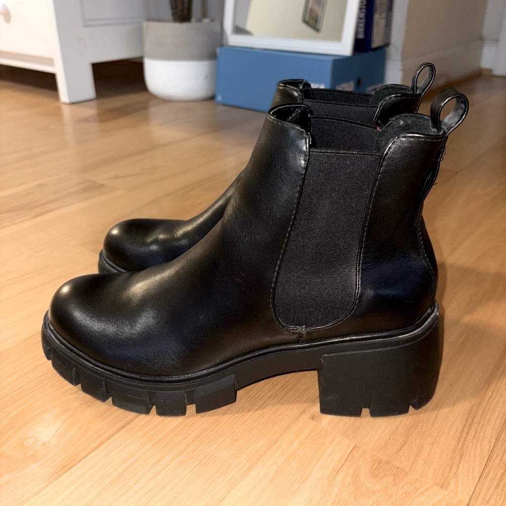 Women's Steve Madden Chelsea Boots